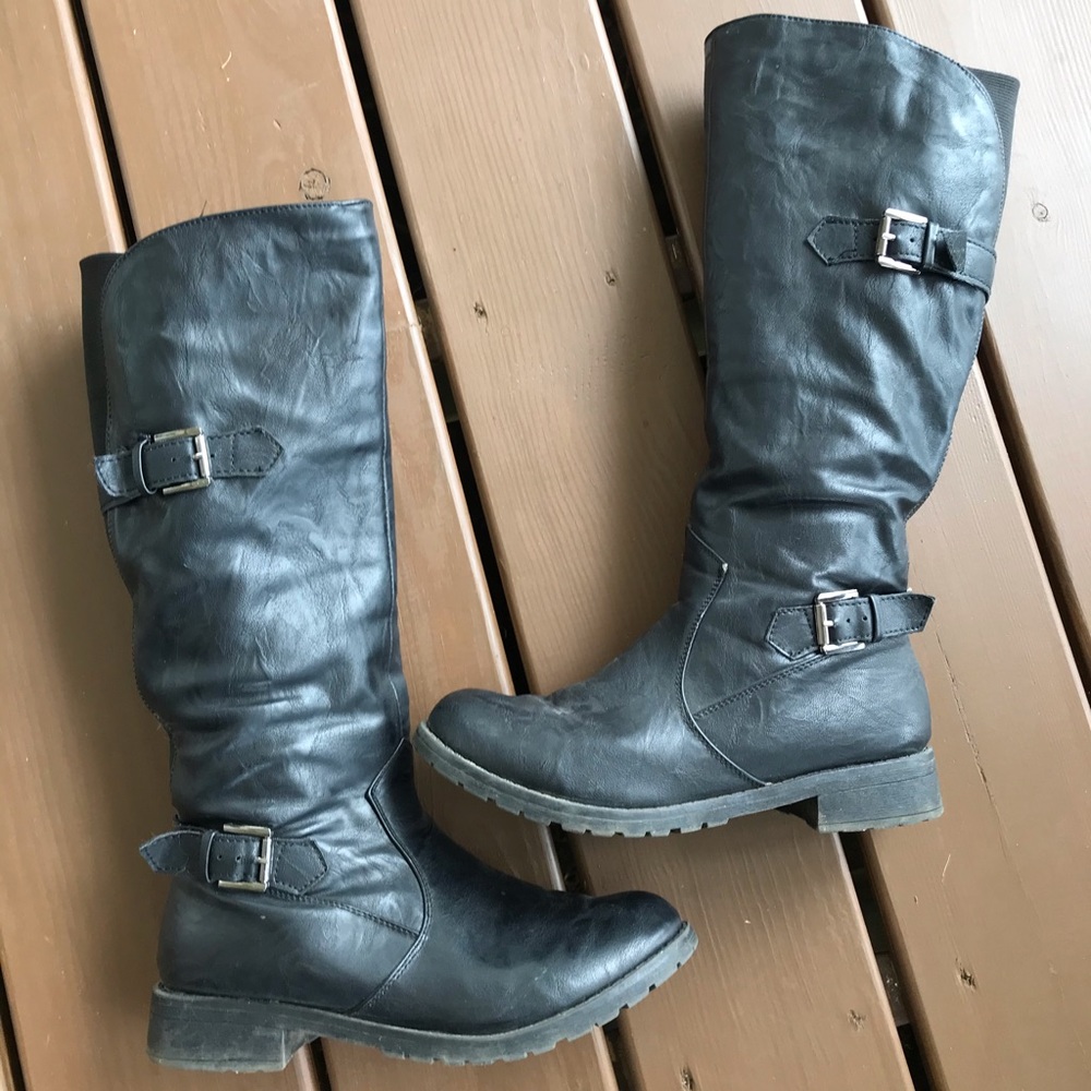 Black fashion boots